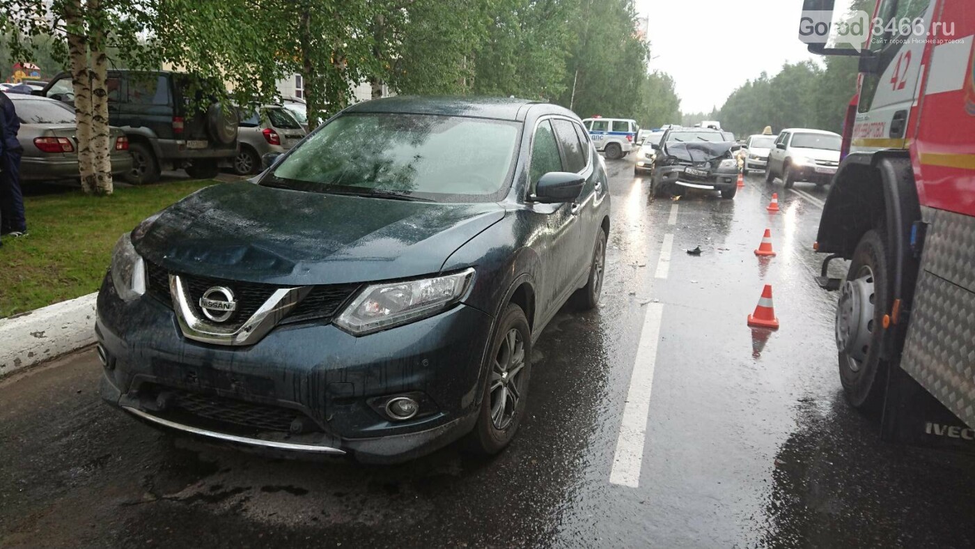 В Нижневартовске подросток за рулём устроил массовое ДТП