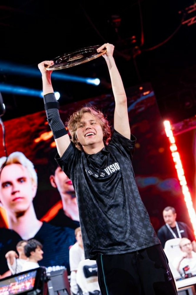 Киберспортсмен из Нижневартовска стал чемпионом мира по Dota 2 - Gorod3466