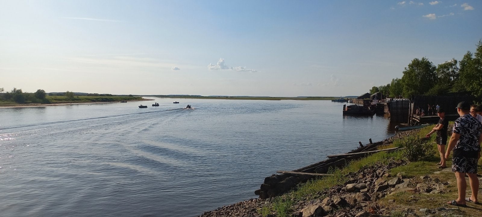 В Югре подросток утонул, пытаясь переплыть реку с друзьями