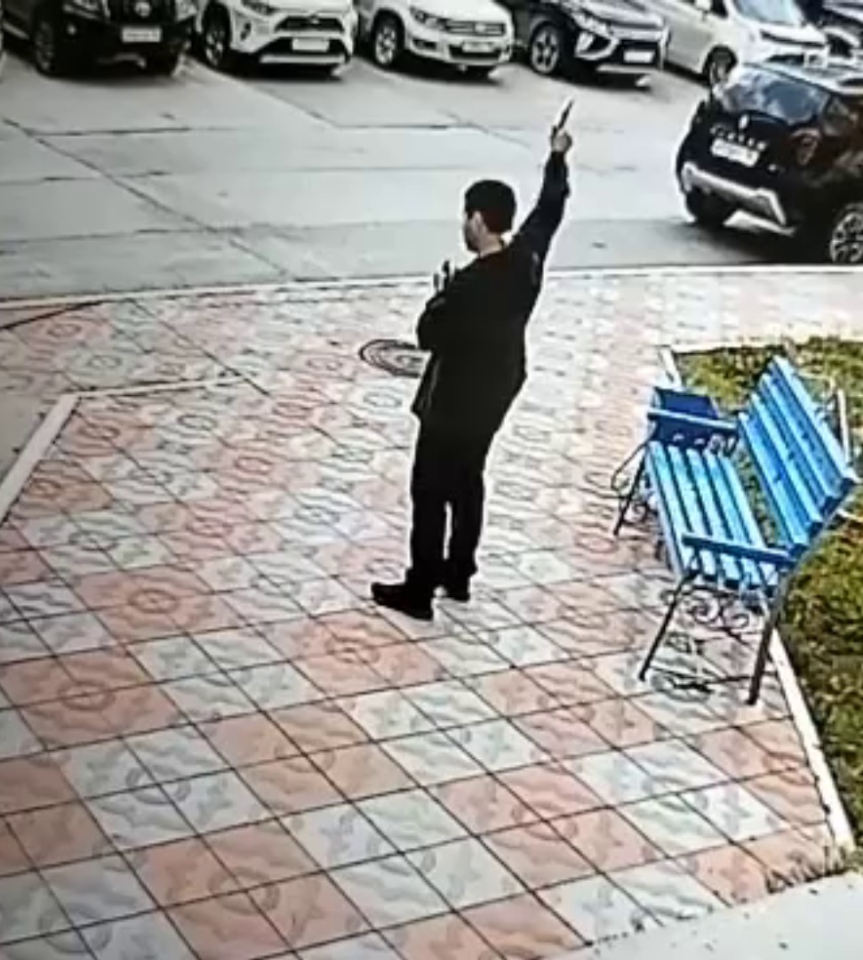 Пьяный вартовчанин устроил стрельбу во дворе жилого дома