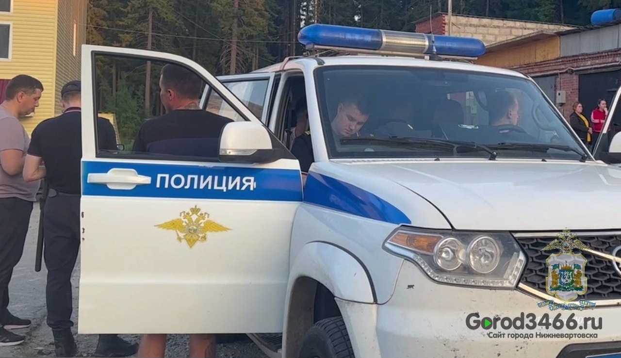 В Югре наркоманы пытались поджечь автомобиль с полицейскими